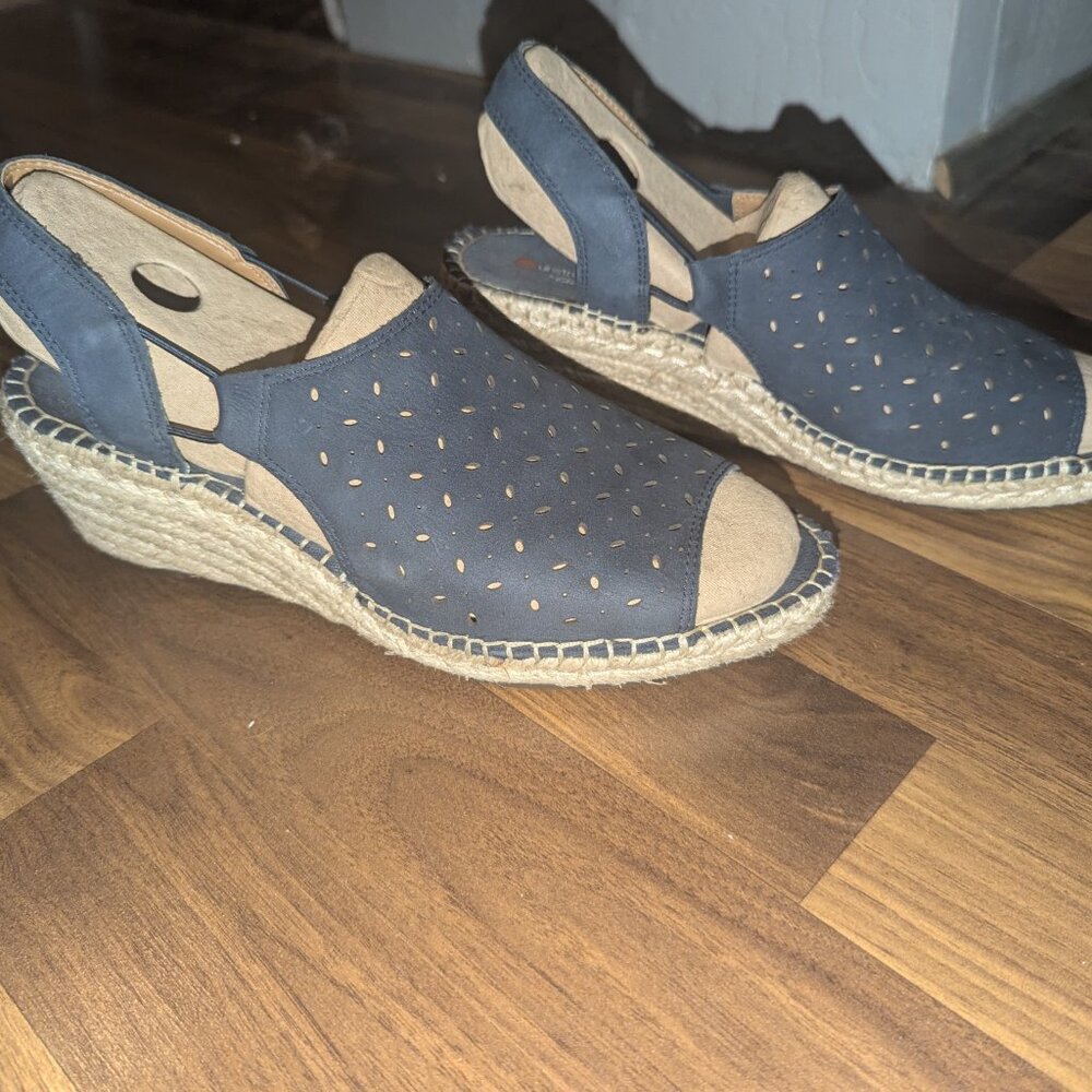 Clarks Unstructured Navy Blue Wedges size 8.5 - Picture 5 of 8